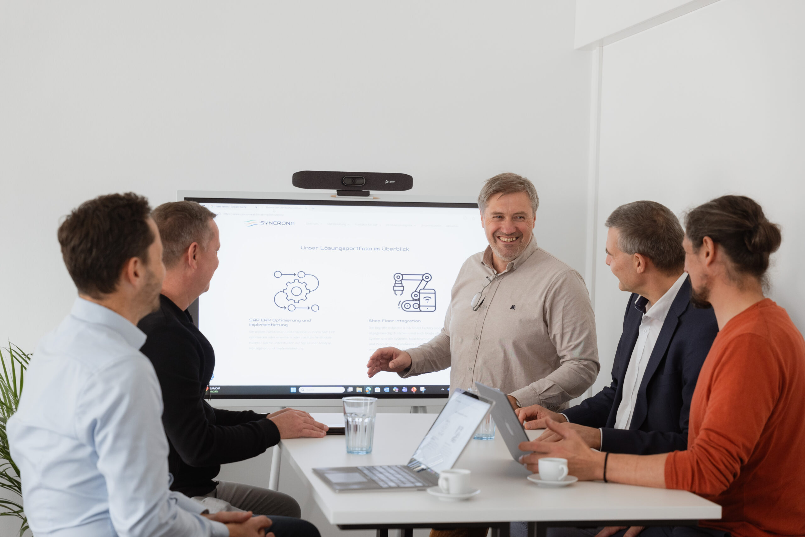 Gemeinsam planen und kreativ arbeiten - am digitalen Flipchart.